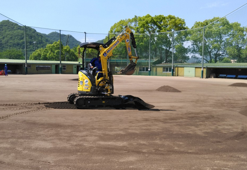 ブラックサンドの敷き均し