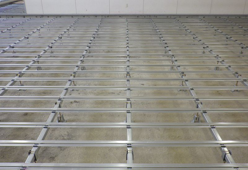 アオノ・ハードベース（鋼製床）の設置状況