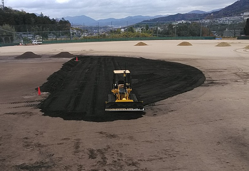 黒土混合土の敷き均し