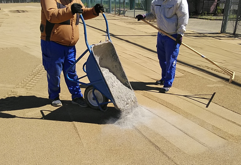 HSK活性凝固素地材の散布