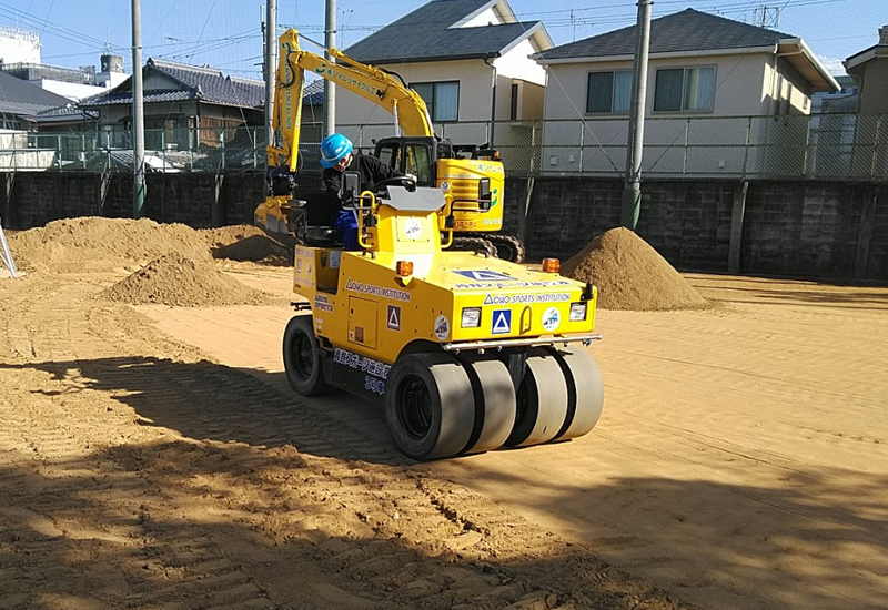 ワイドタイヤローラーにて基盤転圧