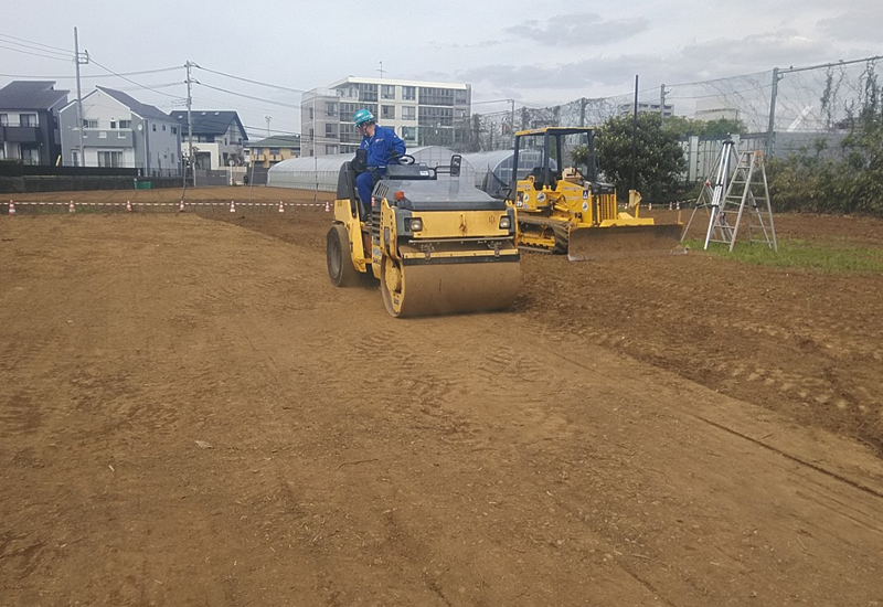 コンバインドローラーにて基盤転圧