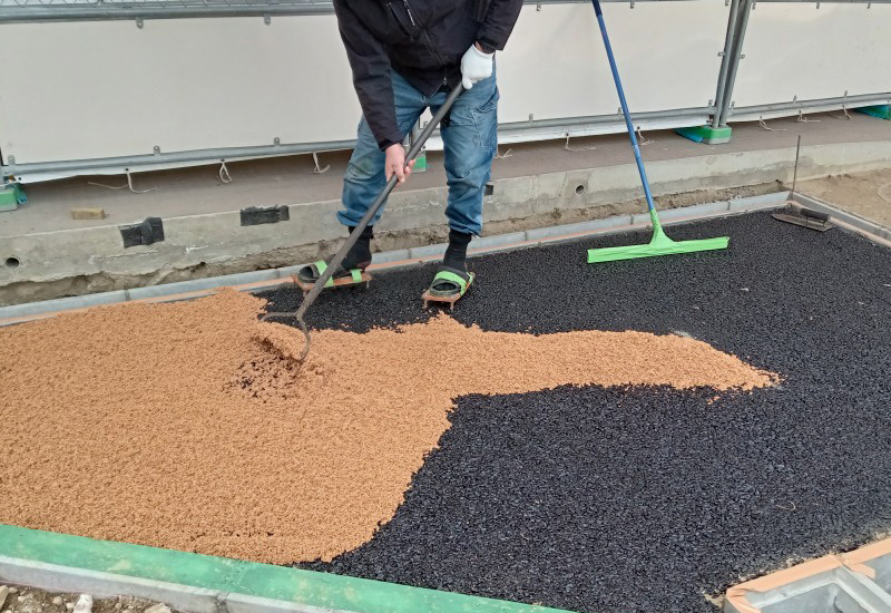 ゴムチップ舗装状況