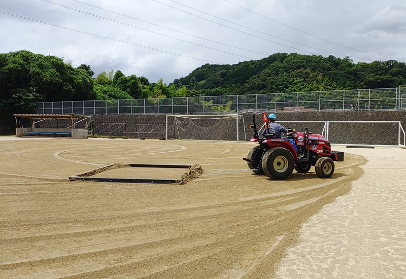カンナカッターアタッチメントで不陸整正