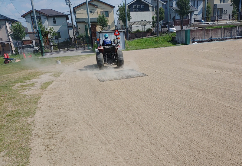 グラウンドマットで表面仕上げ