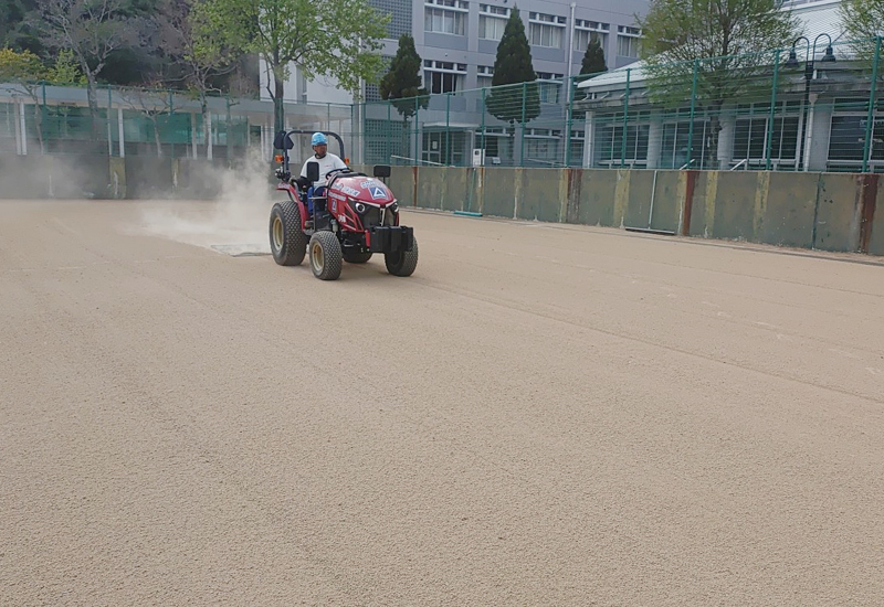 グラウンドマットで表面仕上げ